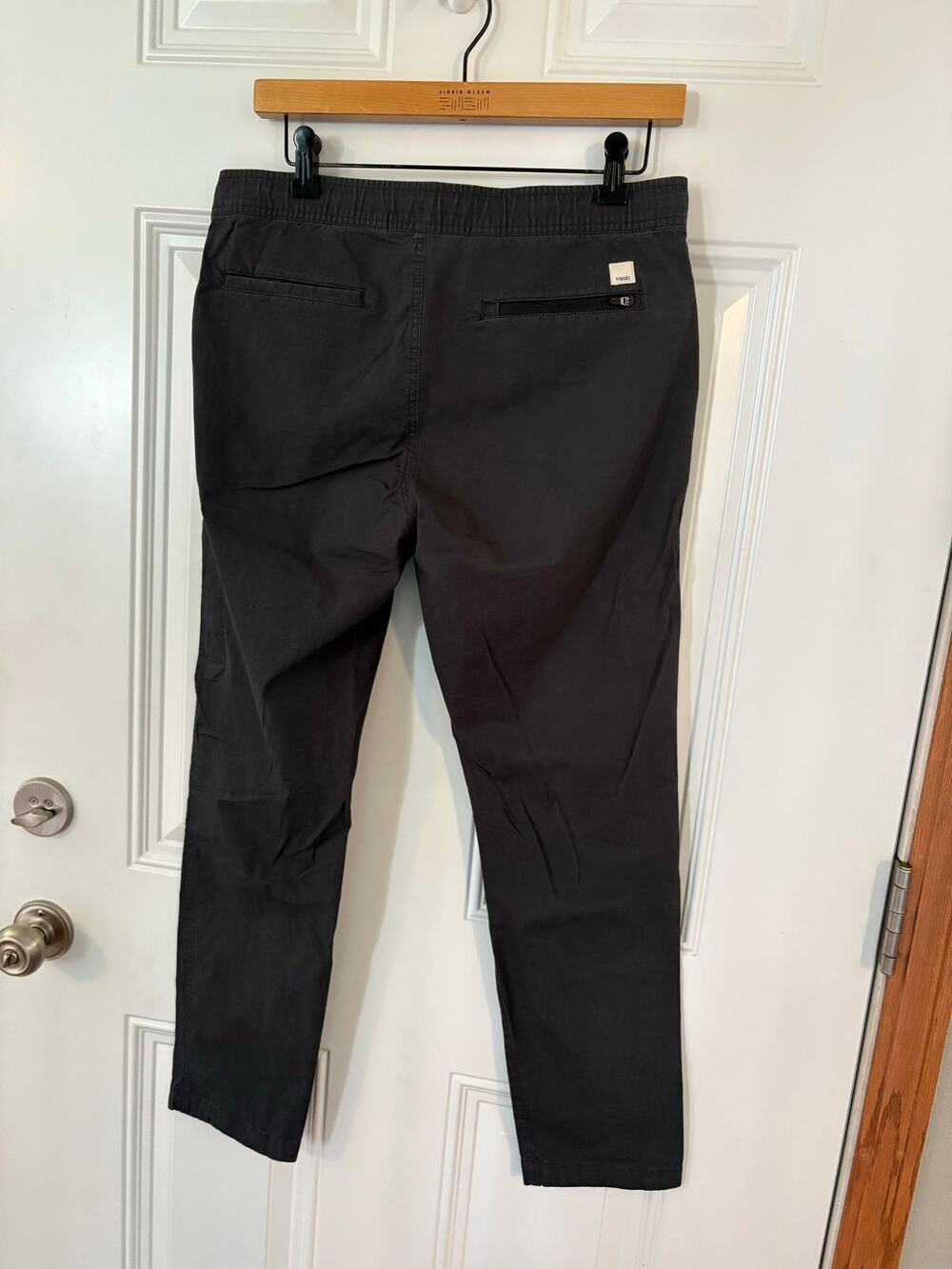 Vuori RIPSTOP PANT Cropped Drawstring Pants in Charcoal Gray Medium